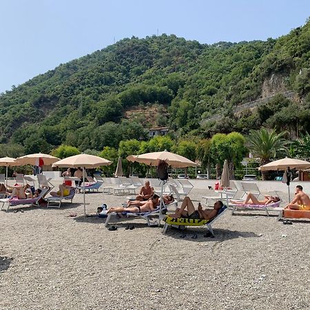 Testa Di Monaco Natural Beach Capo dʼOrlando Buitenkant foto